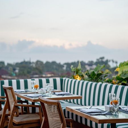 Готель Cross Paasha Bali Seminyak Екстер'єр фото
