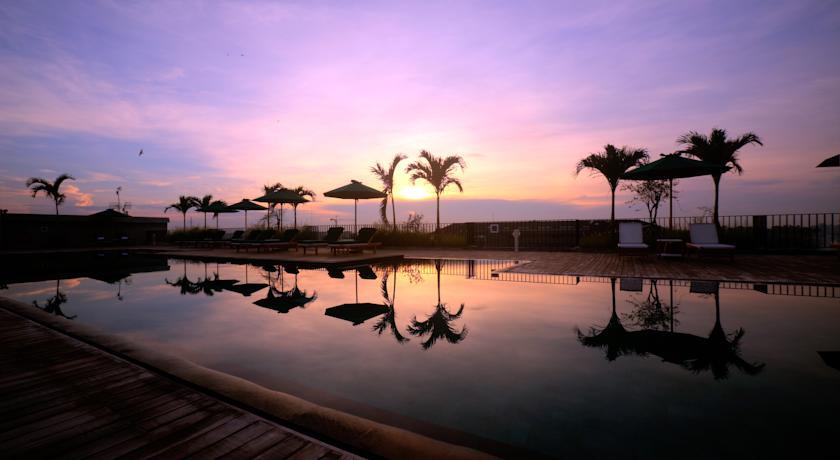 Готель Cross Paasha Bali Seminyak Екстер'єр фото