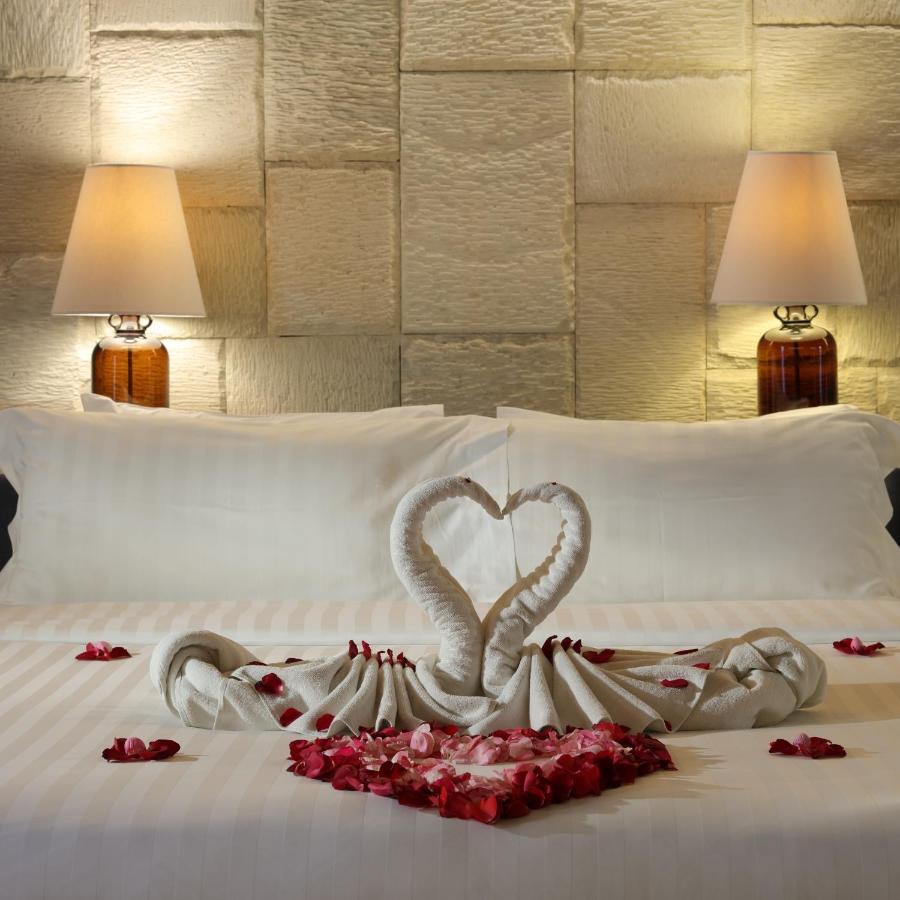 Готель Cross Paasha Bali Seminyak Екстер'єр фото