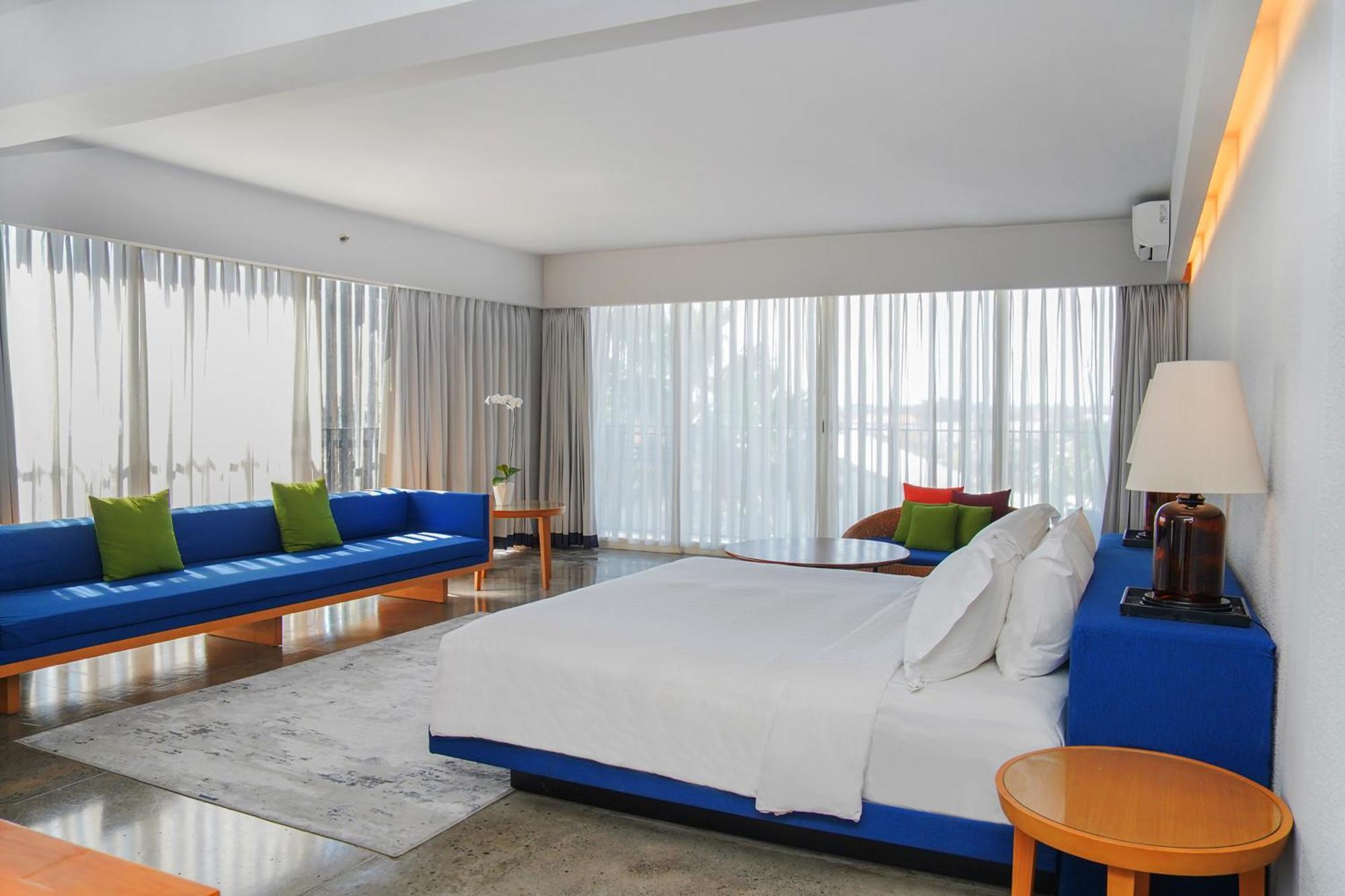Готель Cross Paasha Bali Seminyak Екстер'єр фото