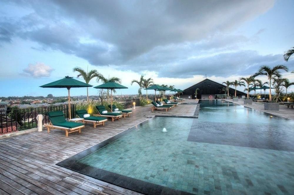 Готель Cross Paasha Bali Seminyak Екстер'єр фото