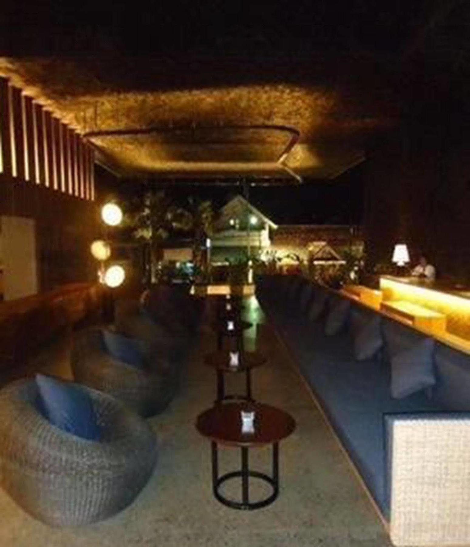 Готель Cross Paasha Bali Seminyak Екстер'єр фото