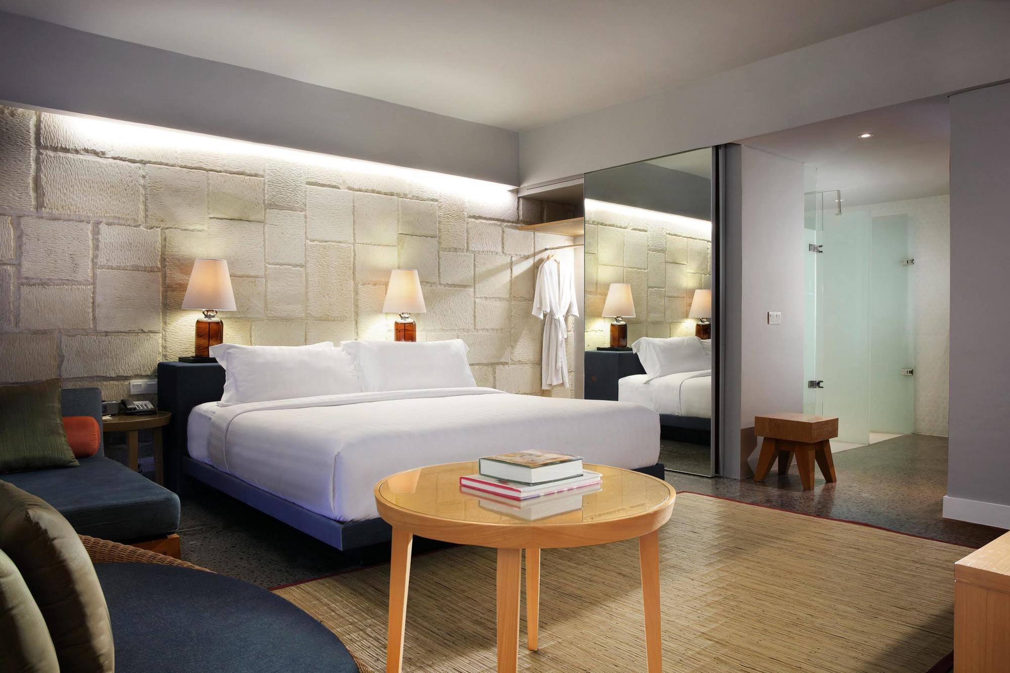 Готель Cross Paasha Bali Seminyak Екстер'єр фото